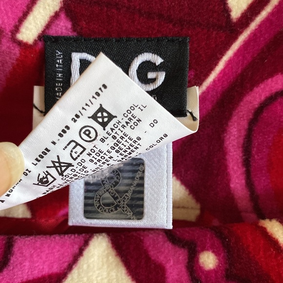 D&G 💯 Cotton Velvet Beautiful Print Skirt Never Used Made in Italy 🇮🇹 - Picture 10 of 16